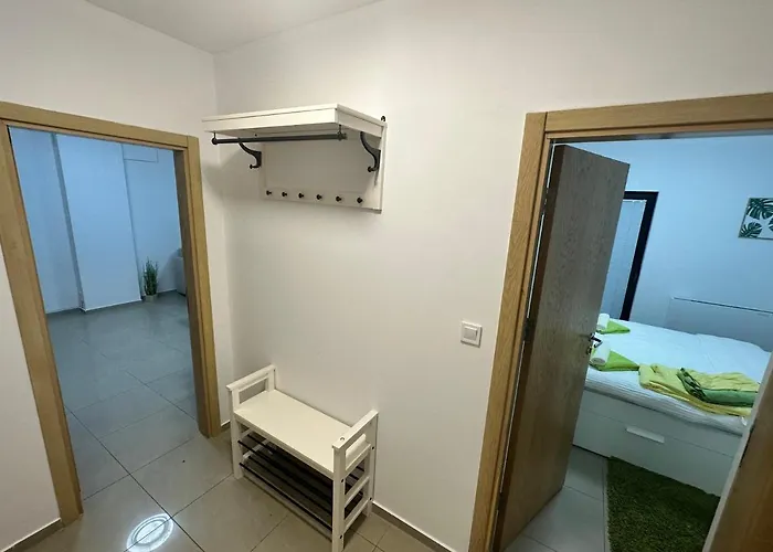 Green Central Apartment *